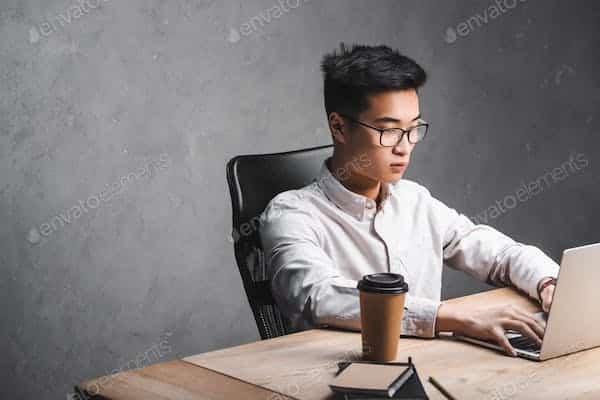 Devenir consultant SEO en freelance : les meilleures pratiques et les opportunités de carrière